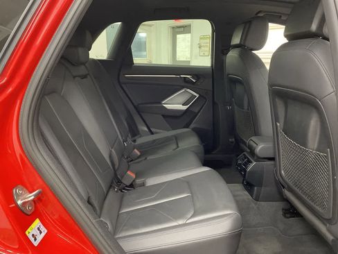 Used 2024 Audi Q3 2.0T Premium image 18