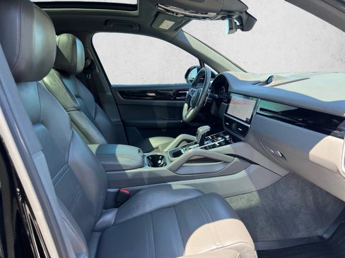 Used 2020 Porsche Cayenne AWD/4WD image 27