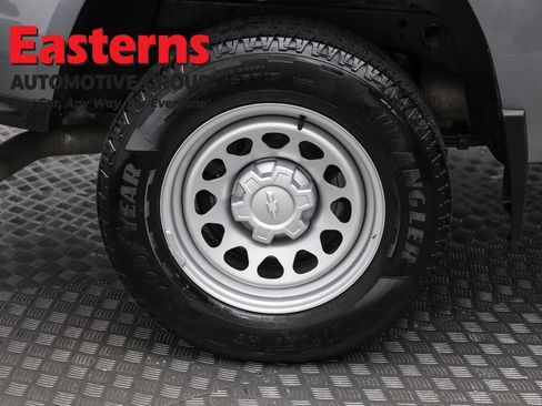 Used 2023 Chevrolet Colorado W/T RWD image 28