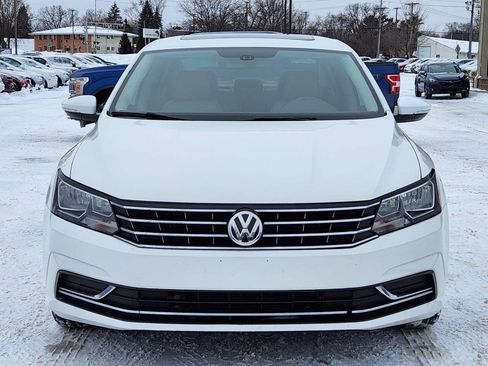 Used 2018 Volkswagen Passat 2.0T SE image 5
