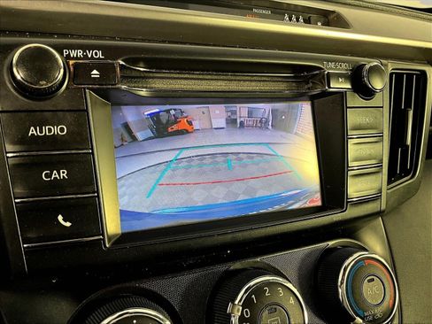 Used 2018 Toyota RAV4 LE w/ All Weather Liner Package FWD image 14