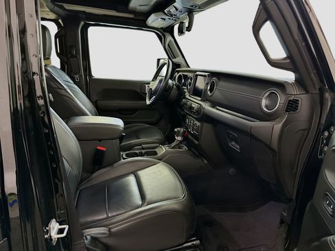 Used 2023 Jeep Wrangler Sahara w/ Cold Weather Group image 32