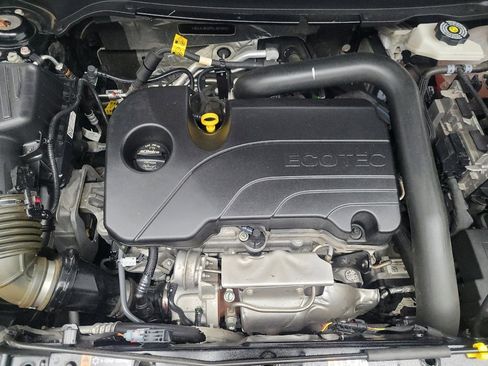 Used 2024 GMC Terrain SLE FWD image 30