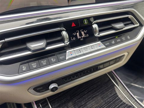 Used 2022 BMW X7 xDrive40i w/ M Sport Package image 71