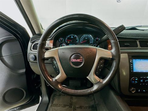 Used 2008 GMC Yukon SLT w/ SLT Preferred Equipment Group image 13