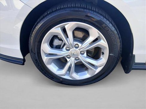 Used 2024 Honda Accord LX image 18