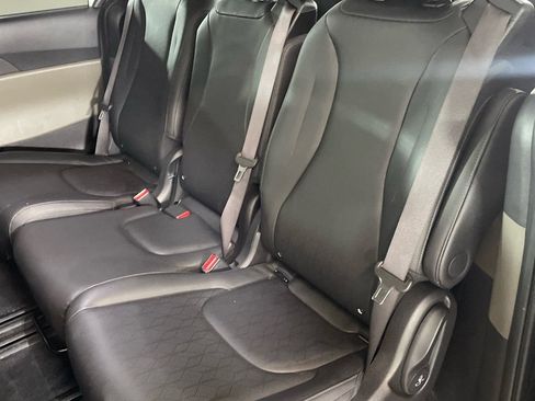 Used 2025 Kia Carnival SX FWD image 14