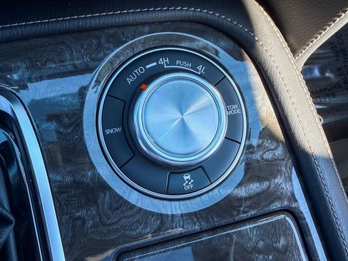 Certified 2021 Nissan Armada Platinum w/ Captain's Chairs Package image 26