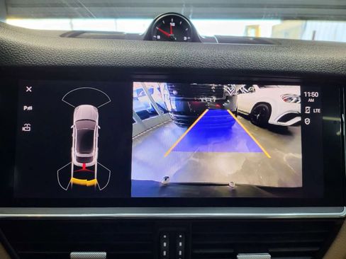 Used 2023 Porsche Cayenne Platinum Edition image 14