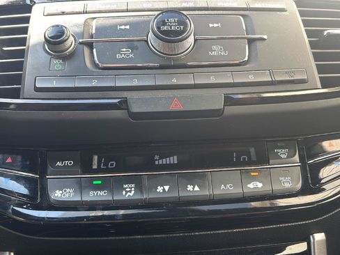 Used 2017 Honda Accord Sport Special Edition image 17