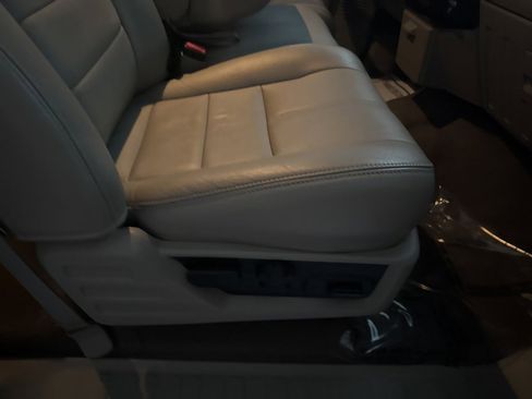 Used 2010 Ford F350 Lariat image 40