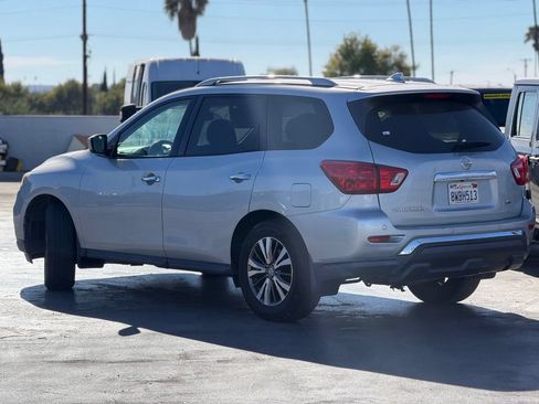Used 2019 Nissan Pathfinder SV w/ Cargo Package FWD image 3
