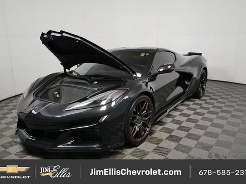 Used 2023 Chevrolet Corvette Z06 RWD image 37