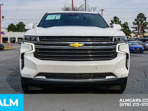 Used 2024 Chevrolet Suburban LT image 9