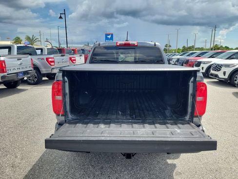 Used 2021 Chevrolet Colorado LT w/ LT Convenience Package RWD image 9