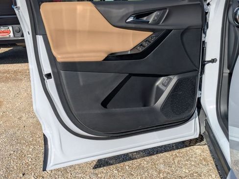 New 2026 Chevrolet Equinox ACTIV w/ Safety and Technology Package image 8