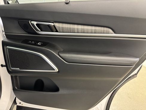 Used 2024 Kia Telluride SX Prestige image 28
