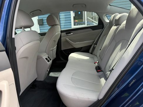 Used 2019 Hyundai Sonata SEL w/ Tech Package 02 FWD image 31