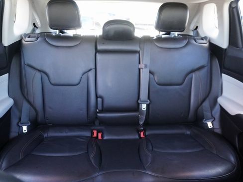 Used 2022 Jeep Compass Limited image 22