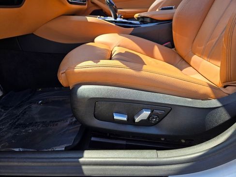 Used 2019 BMW 530e w/ M Sport Package RWD image 24