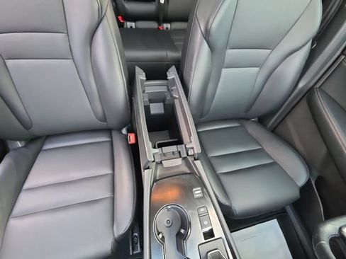 Used 2023 Nissan Rogue SV w/ SV Premium B Package FWD image 19