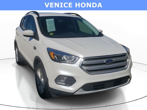 Used 2019 Ford Escape SEL FWD image 1