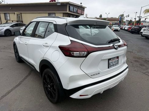 Used 2021 Nissan Kicks SR w/ SR Premium Package FWD image 22