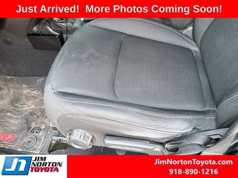 Used 2019 Jeep Wrangler Unlimited Sport S AWD/4WD image 9