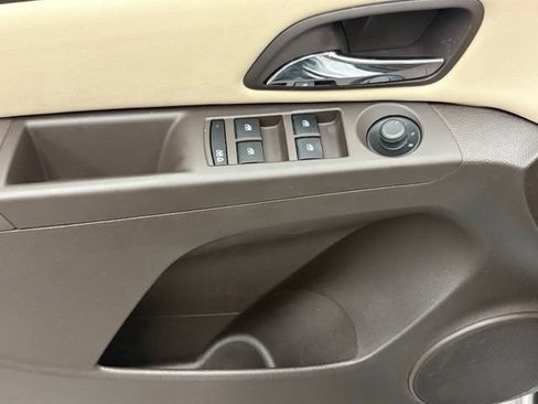 Used 2012 Chevrolet Cruze LT FWD image 10