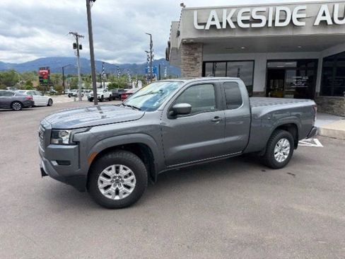 Used 2022 Nissan Frontier SV w/ Technology Package AWD/4WD image 2