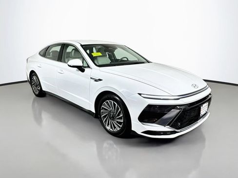 Used 2025 Hyundai Sonata SEL FWD image 10