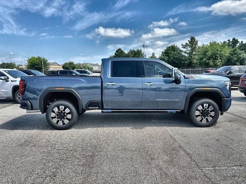 New 2026 GMC Sierra 2500 Denali w/ Denali Reserve Package AWD/4WD image 10