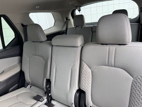 Used 2023 Honda Pilot LX image 18