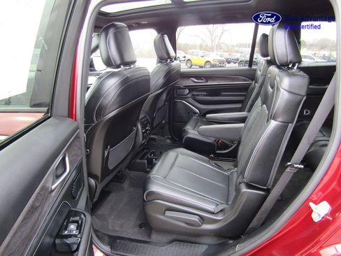 Used 2022 Jeep Grand Cherokee L Overland w/ Off Road Group AWD/4WD image 18