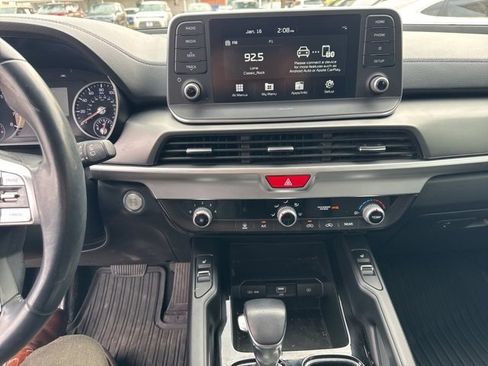 Used 2021 Kia Telluride S image 6