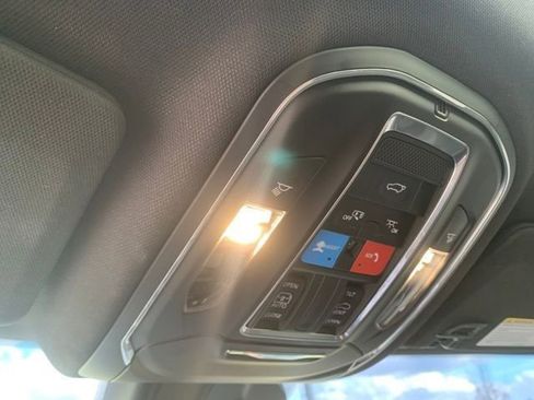 Used 2025 Jeep Grand Cherokee L Altitude AWD/4WD image 20