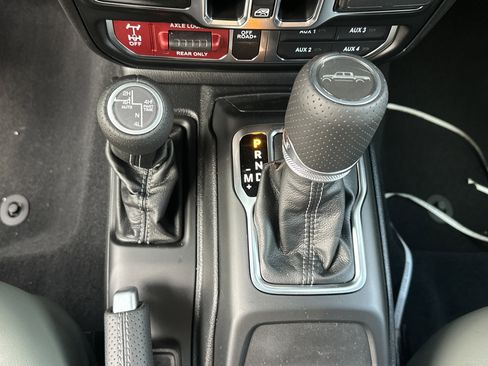 New 2026 Jeep Gladiator Mojave image 5