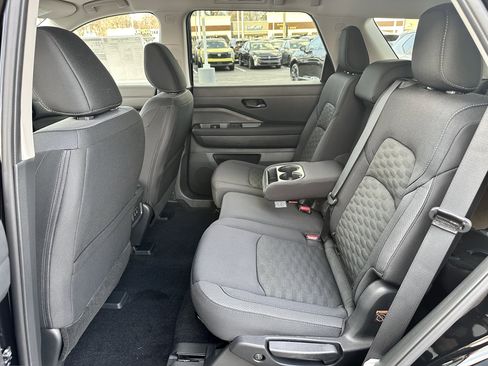New 2026 Nissan Pathfinder SV image 31