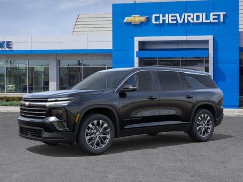 New 2026 Chevrolet Traverse LT w/ Sun and Wheel Package image 2