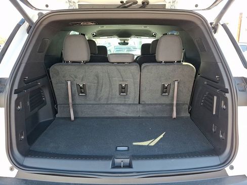 Used 2026 Chevrolet Traverse LT w/ Driver Confidence Package image 26