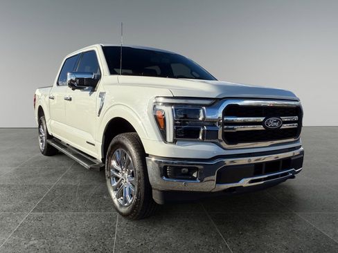 Used 2025 Ford F150 Lariat w/ Equipment Group 501A Mid image 9