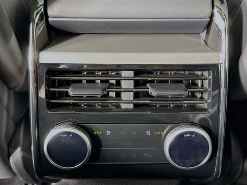 Used 2025 Land Rover Range Rover Sport Dynamic SE image 24