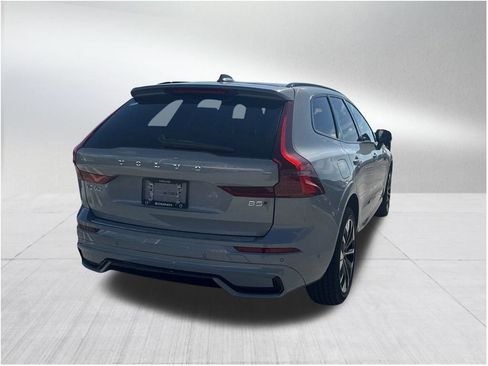New 2026 Volvo XC60 B5 Plus w/ Protection Package Premier image 4