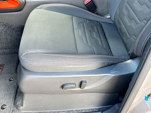 Used 2024 Nissan Frontier PRO-4X w/ Technology Package image 19