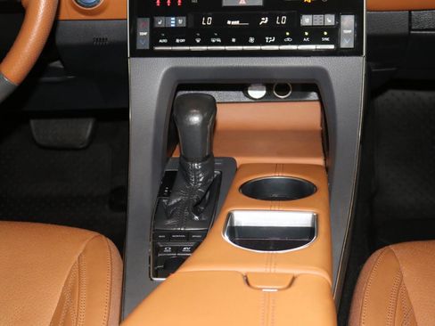 Used 2021 Toyota Avalon Limited w/ Advanced Safety Package FWD image 43