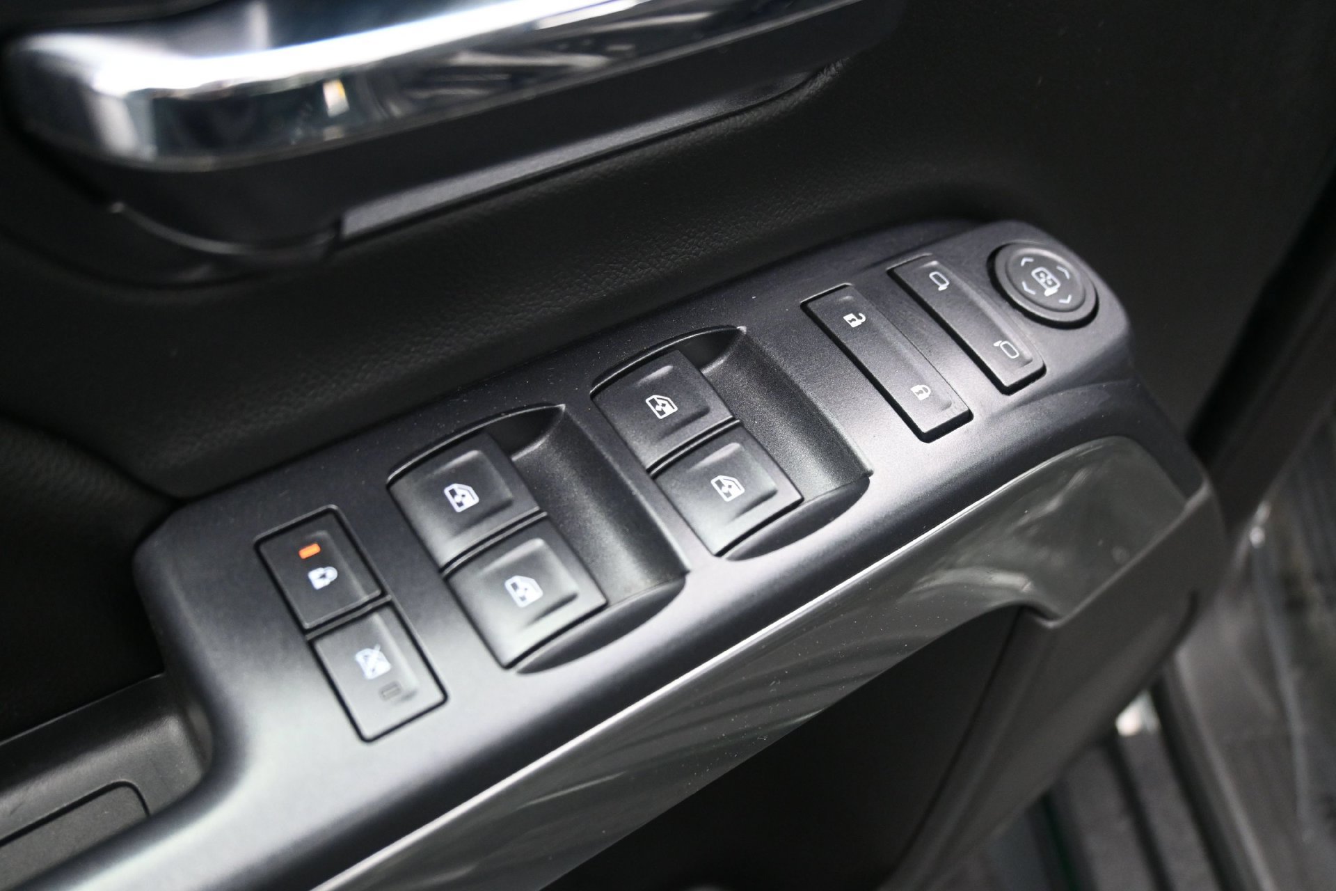 Used 2015 Chevrolet Silverado 1500 LT w/ All Star Edition AWD/4WD image 18