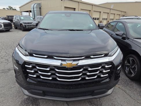 Used 2025 Chevrolet Equinox LT FWD image 2