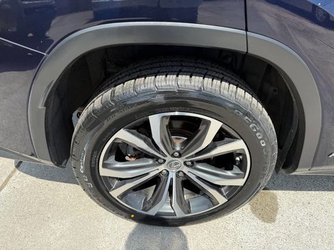 Used 2017 Lexus RX 450h AWD image 35