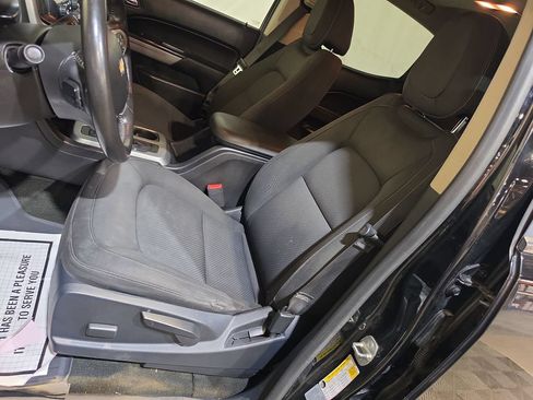 Used 2016 Chevrolet Colorado LT AWD/4WD image 13