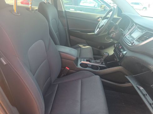Used 2018 Hyundai Tucson SE FWD image 11